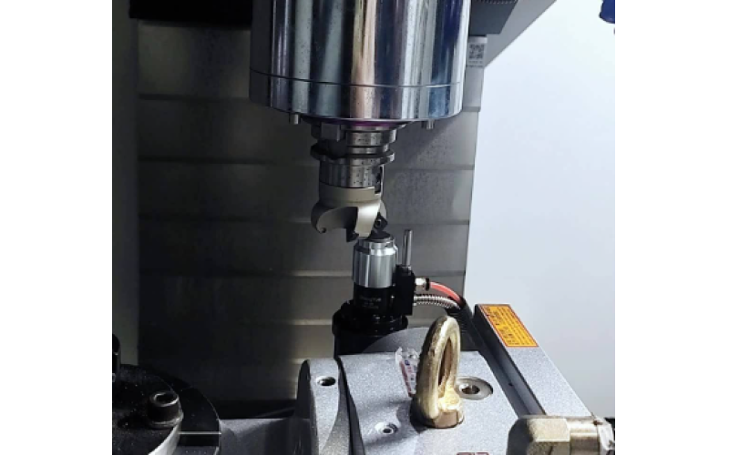 对刀仪撞偏y轴的解决方法