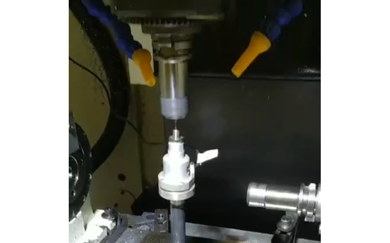 接触式传感器在汽车制造行业的具体应用案例有哪些？